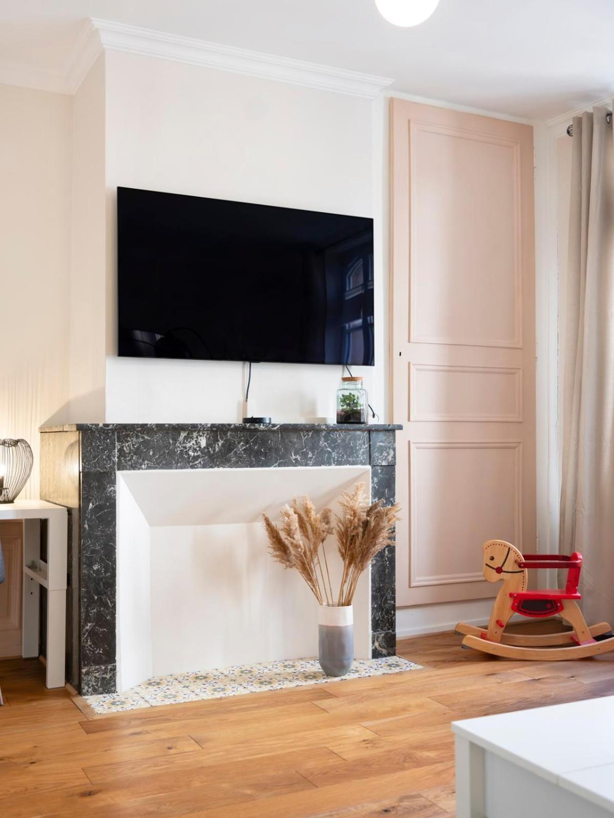 Le Charlise Apartment เมซ์ ภายนอก รูปภาพ