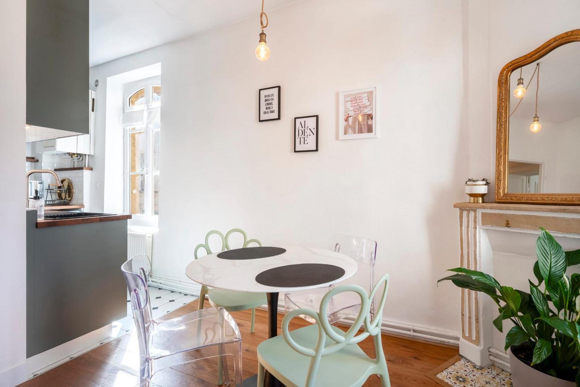 Le Charlise Apartment เมซ์ ภายนอก รูปภาพ